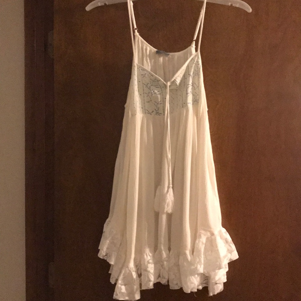 Vizio creme swingy top